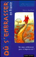 Un livre guide qui offre un regard original sur la France romantique.<br />
Plusieurs mois d'enqu&ecirc;te et des milliers de kilom&egrave;tres ont &eacute;t&eacute; n&eacute;cessaires &agrave; Thierry soufflard, arpenteur des routes &agrave; b&eacute;cots, pour rassembler pr&egrave;s de 260 lieux in&eacute;dits en France.<br />
En prime, l'auteur livre avec humour ses 'conseils techniques' pour r&eacute;ussir son baiser.<br />
Il nous r&eacute;v&egrave;le ici une France souriante autant que surprenante: le paradis incontest&eacute; des amoureux.<br />
Tant&ocirc;t troubadour d&eacute;sinvolte ou guide de hautes voltiges, tant&ocirc;t conteur ou chroniqueur des amours renomm&eacute;es et des histoires croustillantes, Thierry Soufflard aime &agrave; chatouiller les amants h&eacute;sitants et &agrave; se jouer des aigris du baiser. <br />
Mais il aime par-dessus tout nous prendre par la main pour nous mener d&eacute;licatement vers les lieux fra&icirc;chement d&eacute;couverts.